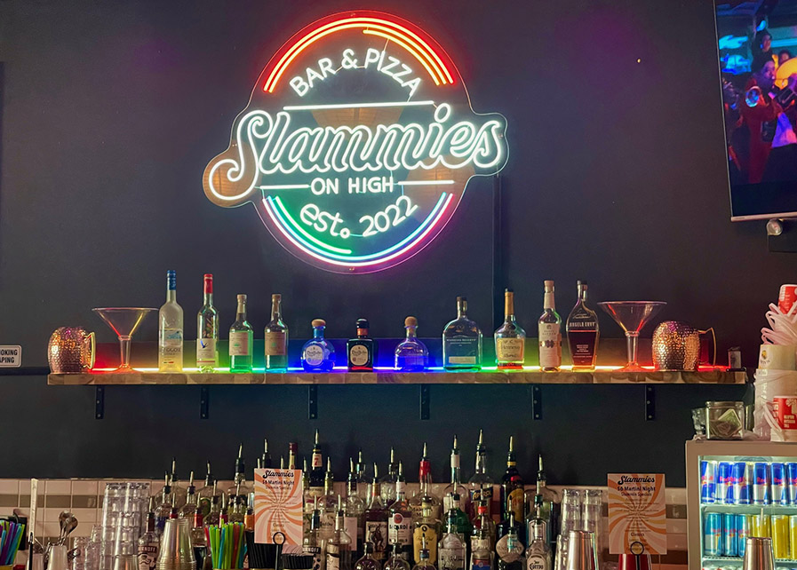 Slammies Bar